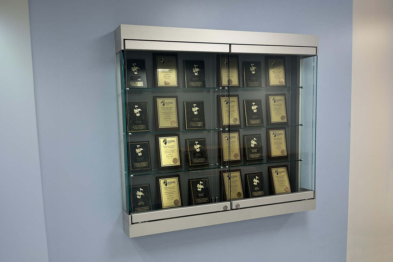 900GR Semi-Recessed Display Cases gallery 1
