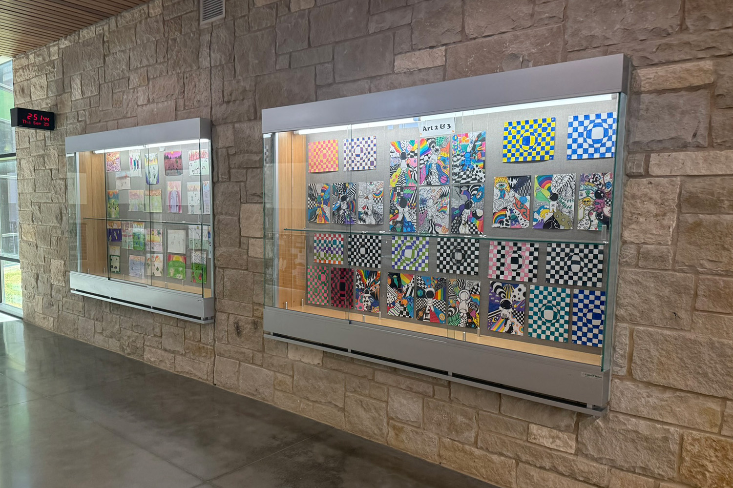 900GR Semi-Recessed Display Cases gallery 3